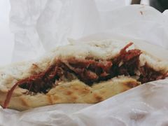 腊牛肉夹馍-杨天玉腊牛羊肉店