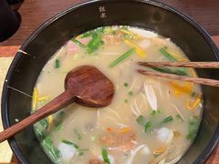 -银米·云南传统过桥米线(双廊黑金冠店)