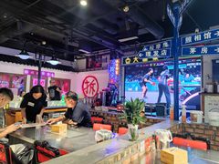 -马路牙子烧烤音乐酒馆(望京店)