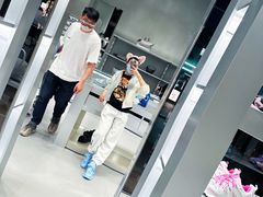 -BALENCIAGA(比斯特苏州购物村店)