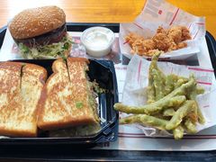 -The Habit Burger Grill 哈比特汉堡(复兴soho店)