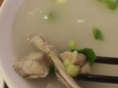 -三两春肚肺汤(崂山路店)