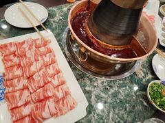 -楼外楼大刀肉传统火锅居(幸福街店)