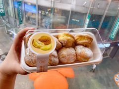榴蓮味泡芙-巴黎贝甜(大宁国际商业广场店)