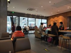 大堂-星巴克(洛阳中州万达广场店)
