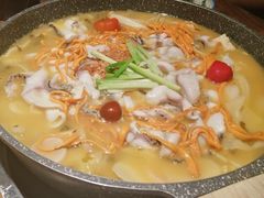 -山城外·非遗酸菜鱼(财富中心店)