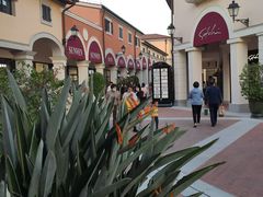 -佛罗伦萨小镇广佛名品奥特莱斯(疏港路店)