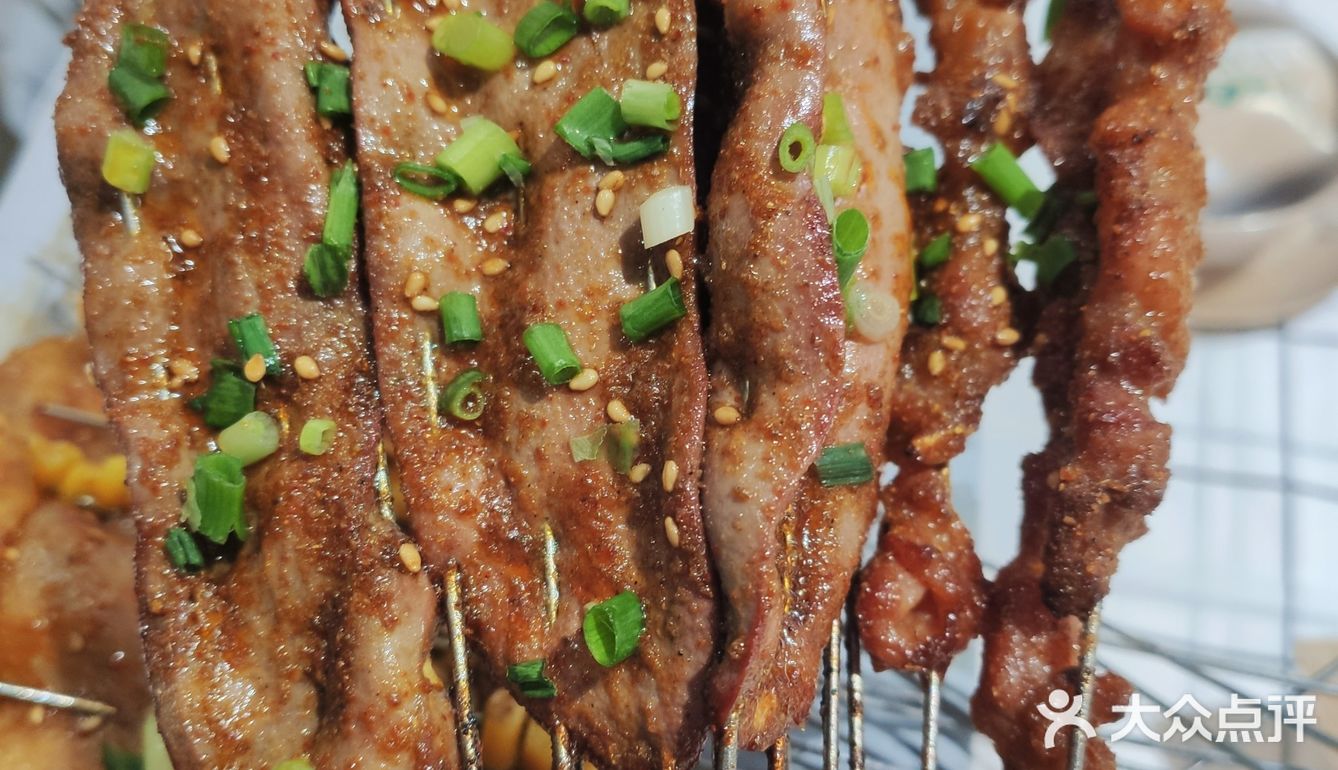 没想到是烧烤店啊氛围拉满！