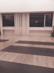 -无界瑜伽普拉提