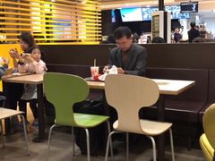 大堂-麦当劳(萧山国际机场T3航站楼店)