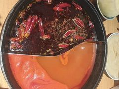 -三个四川人火锅(华联商厦店)