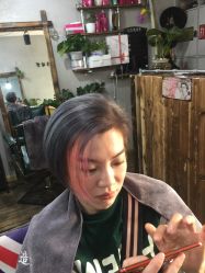 -木子造型S A L O N烫染·造型·理发