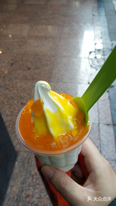 麦丽丝甜品站(好吃街店)菠萝新地图片