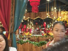 -老滇山寨•云南特色菜•地方菜•民族风情歌舞表演(金碧店)