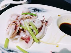 白灼鱿鱼-潮三爷砂锅焗海鲜·生腌·海鲜粥(朝晖店)