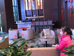 大堂-筠咖啡西餐厅(上海国展宝龙丽筠酒店)