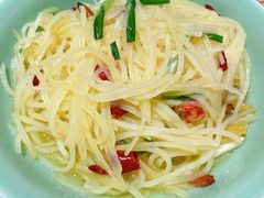 酸辣土豆丝-弄堂里