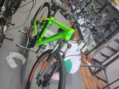 -道路口单车爱瓦士dahon大行