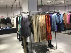 -URBAN REVIVO(欢乐海岸购物中心店)