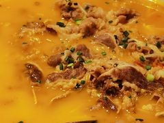酸汤肥牛-俭寨大盘鸡·缸子肉·小公鸡·新疆菜(云通店)