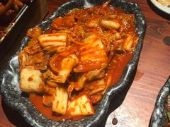 辣白菜炒五花肉-恩你小木屋米酒店(安盛店)