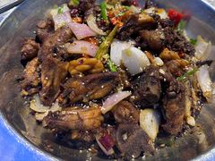 -休记光头香辣蟹干锅(绵竹店)