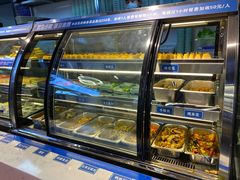 面包甜点陈列柜-蚝英雄鲜蚝自助专门店(长楹天街直营店)