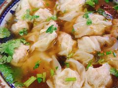 招牌野馄炖-老谢野馄饨(延安路店)