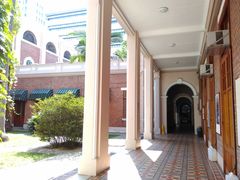 -香港大学