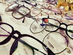 -肆兮眼镜·蔡司·徕卡战略合作店(大坪店)
