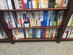 -新华书店(泉城路店)
