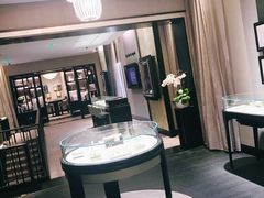 -梵克雅宝(国贸商城店)