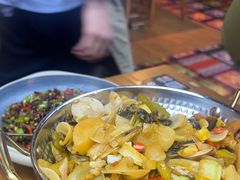 -云海肴·汽锅鸡·云南菜(天山百盛优客店)