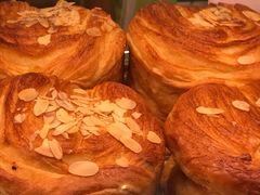 老面手撕面包-昆明冠生园·蛋糕·面包(朗悦湾店)