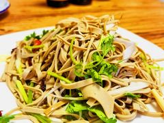 -溢心园香河肉饼总店