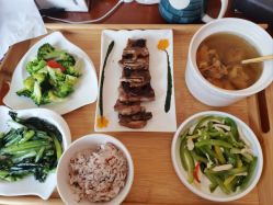 -卓玥国际月子会所(罗山路店)