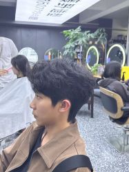 -藤野造型专业烫染接发