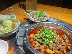 苏稽鲜烧小小锅-大众跷脚牛肉馆·非遗传承单位(峨眉山店)
