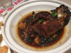 -老码头黑皮肘子锅包肉(赣水路店)