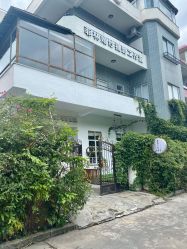 -菲林婚纱摄影工作室