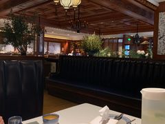 -八府香鸭·啫啫煲(华山路店)