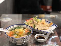鲜肉馄饨-长人馄饨铺(解放街店)