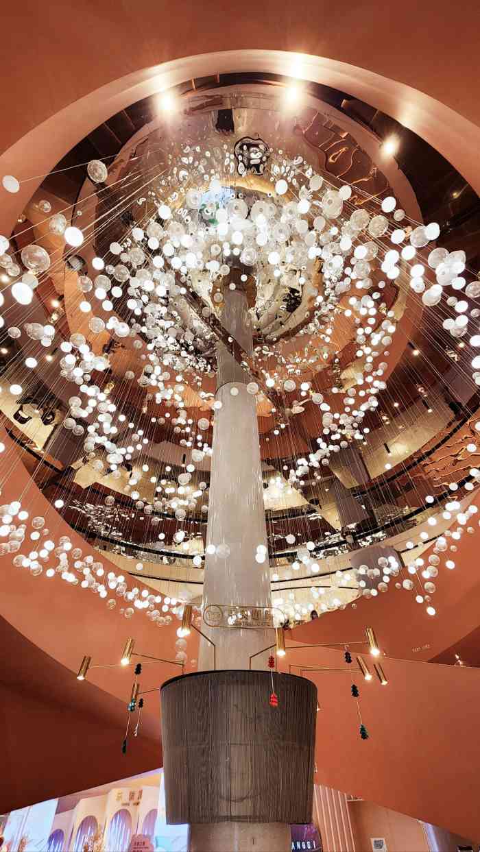 昂司蛋糕奇幻空间(海岸城店)-"[薄荷]环境:非常漂亮又时尚的蛋糕店,空