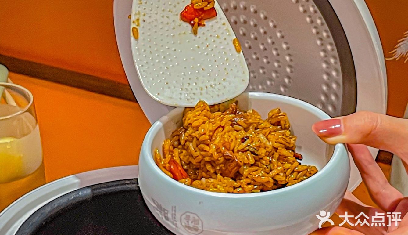 服了！在这家湘菜馆子里吃了三碗饭