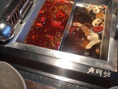 -老牌坊云南鱼豆花火锅(哈西万达店)