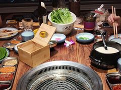 -明洞阿姨·韩式酱蟹烤肉·创意料理(三元桥店)