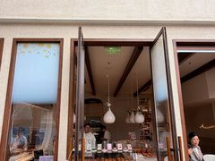 -VERIE BAKEHOUSE