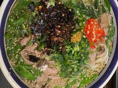 -云阿蛮云南生烫牛肉米线(奉贤路店)