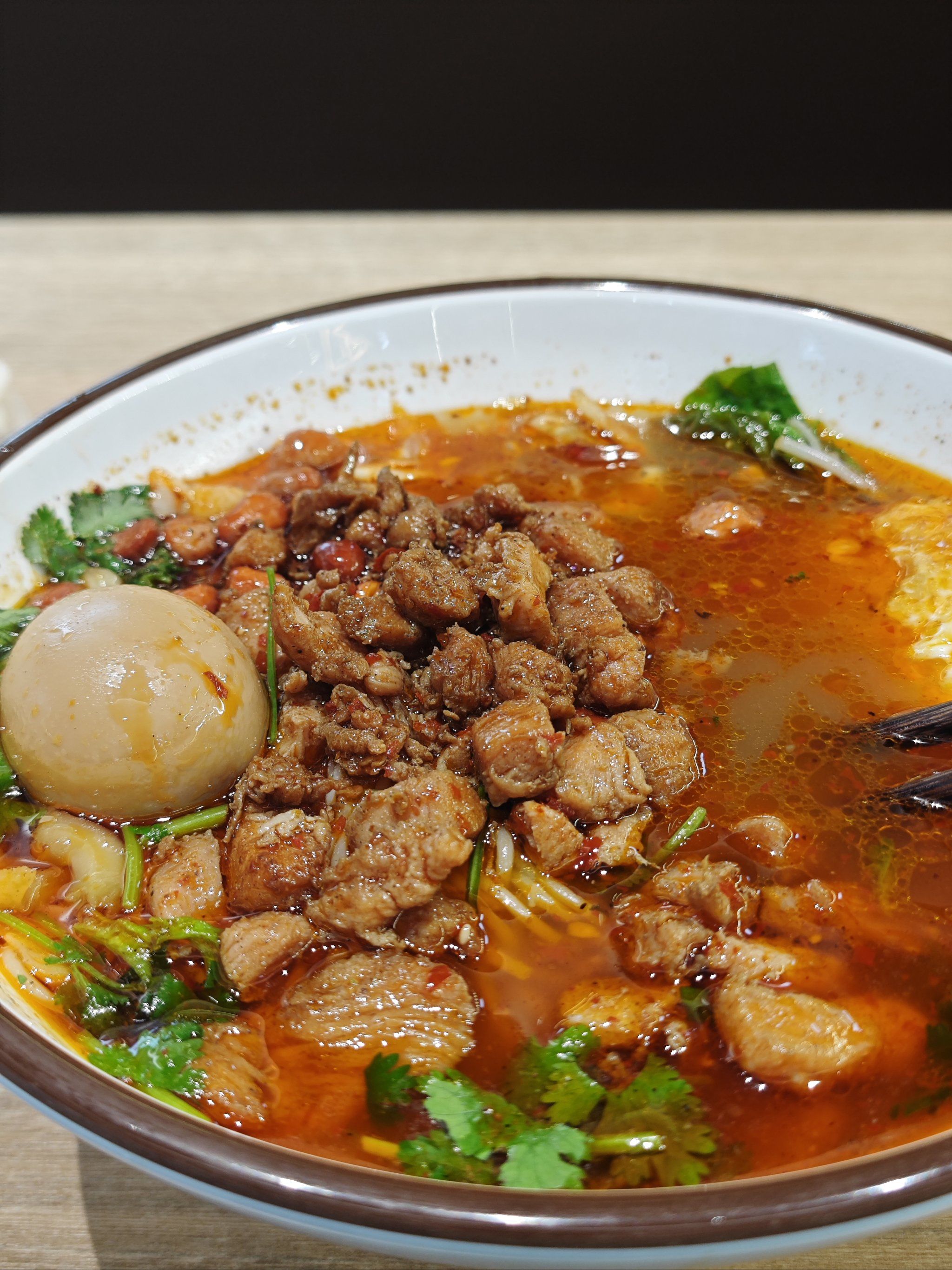 大块的鸡丁给了好多,分量很足,鸡丁肉质鲜嫩