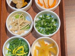 -良米山·云南野生菌过桥米线(上海首店)